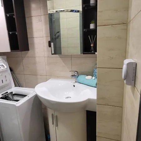 Apartmorze Na Lesnej * 亚斯塔尔尼亚